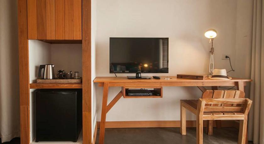 Hello Islands | Escape Beach Resort