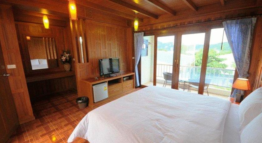 Hello Islands | JJ Residence