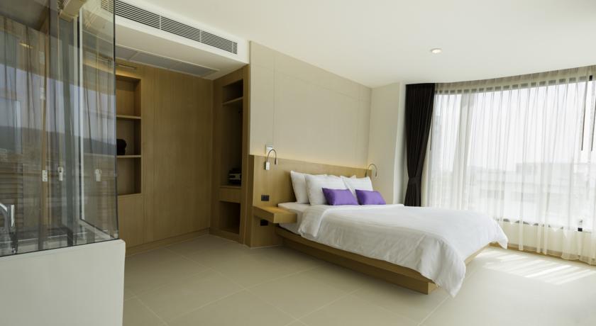 Hello Islands | The Lunar Patong Hotel