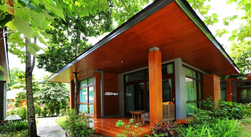 Hello Islands | Akira Lipe Resort