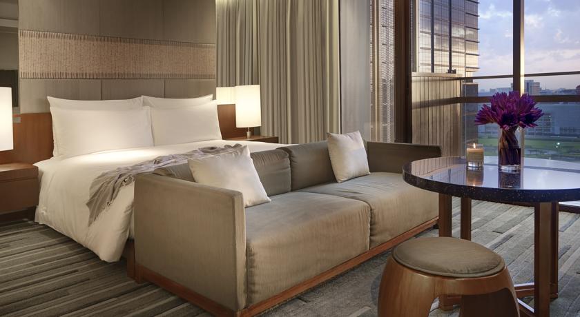 Hello Islands | Hansar Bangkok Hotel