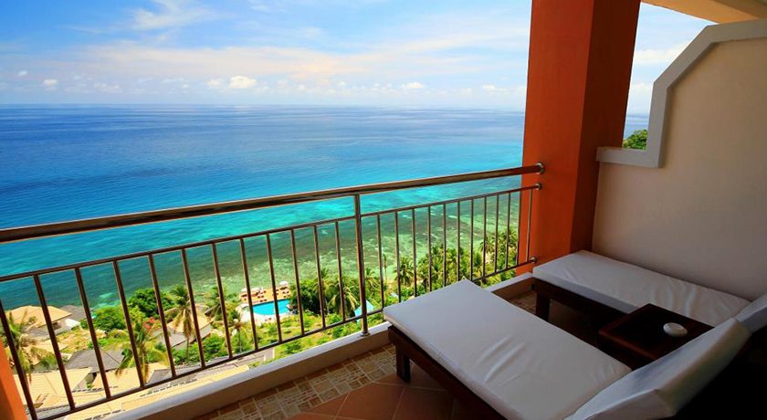 Hello Islands | Pinnacle Koh Tao Resort