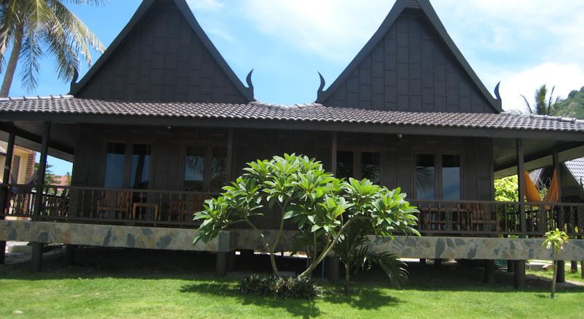 Hello Islands | Tommy Resort